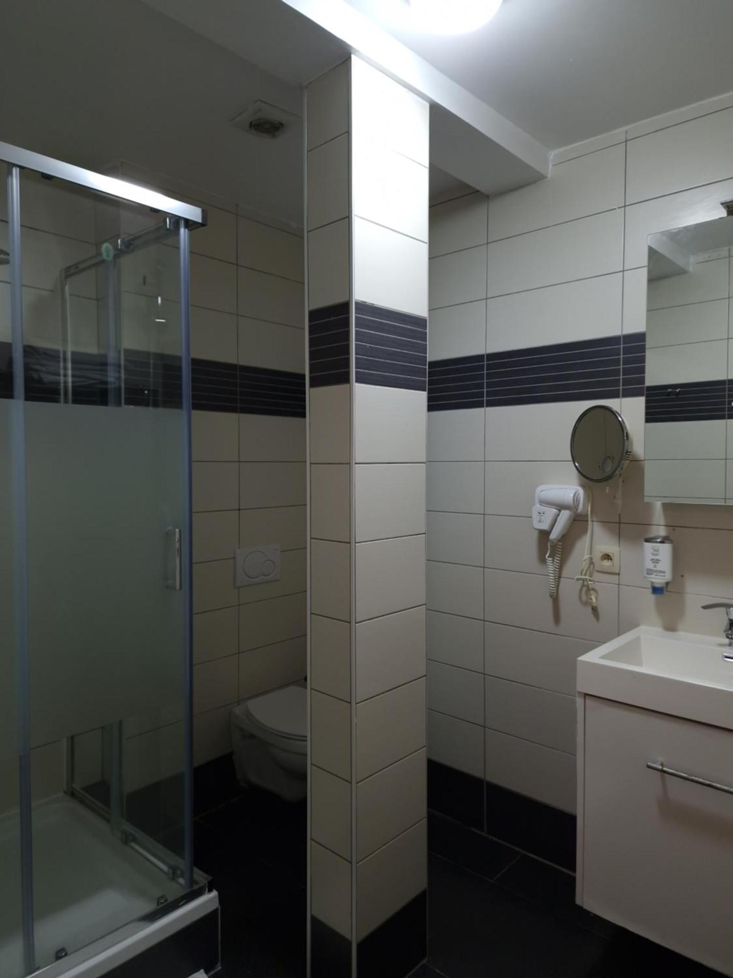 Sky Apart Hotel - Hotel Eurocap Jette Екстериор снимка